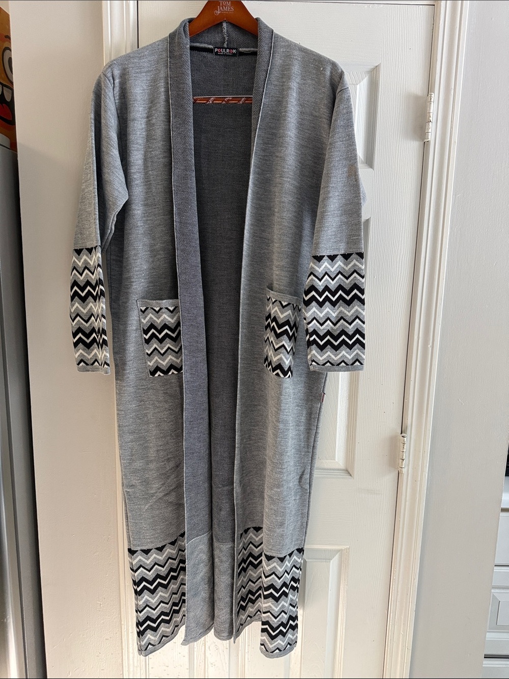 Poulrok Collection. Gray Open Front Duster Cardigan with Chevron Trim